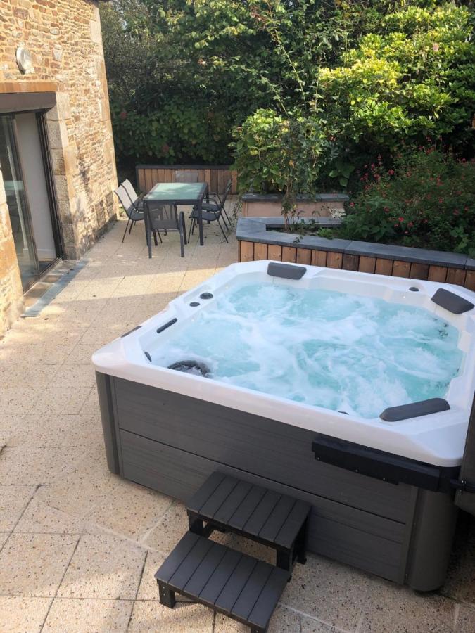 Hébergement de vacances De Charme Avec Spa, Baie Du Mont St Michel Sougéal
